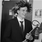 Insegnante di Matematica e Fisica offre lezioni: percorso adatto al ragazzo ed alle sue esigenze. Massima disponibilità e professionalità